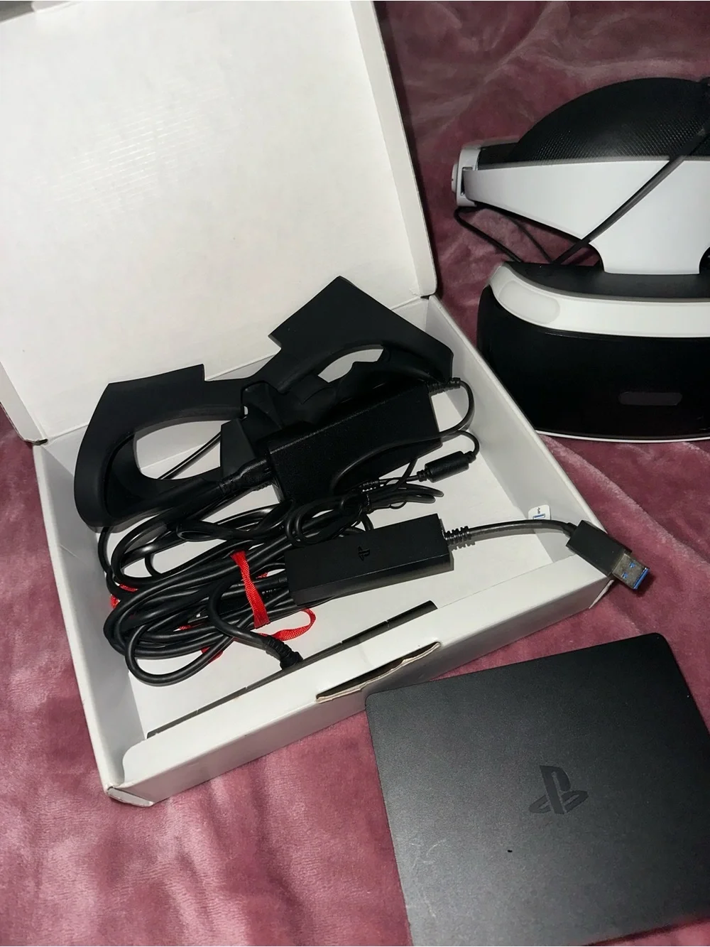 Sony PlayStation VR Headset - Black & White w/ Arm controllers